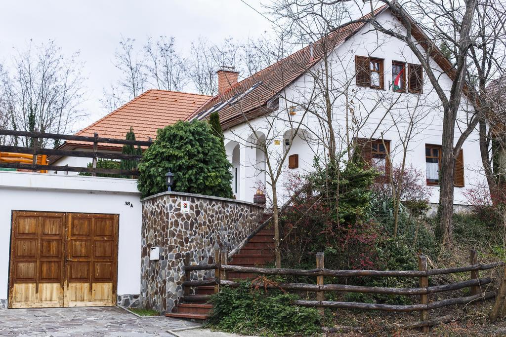 Ambitus-Haz Apartment Egerszalók Екстериор снимка