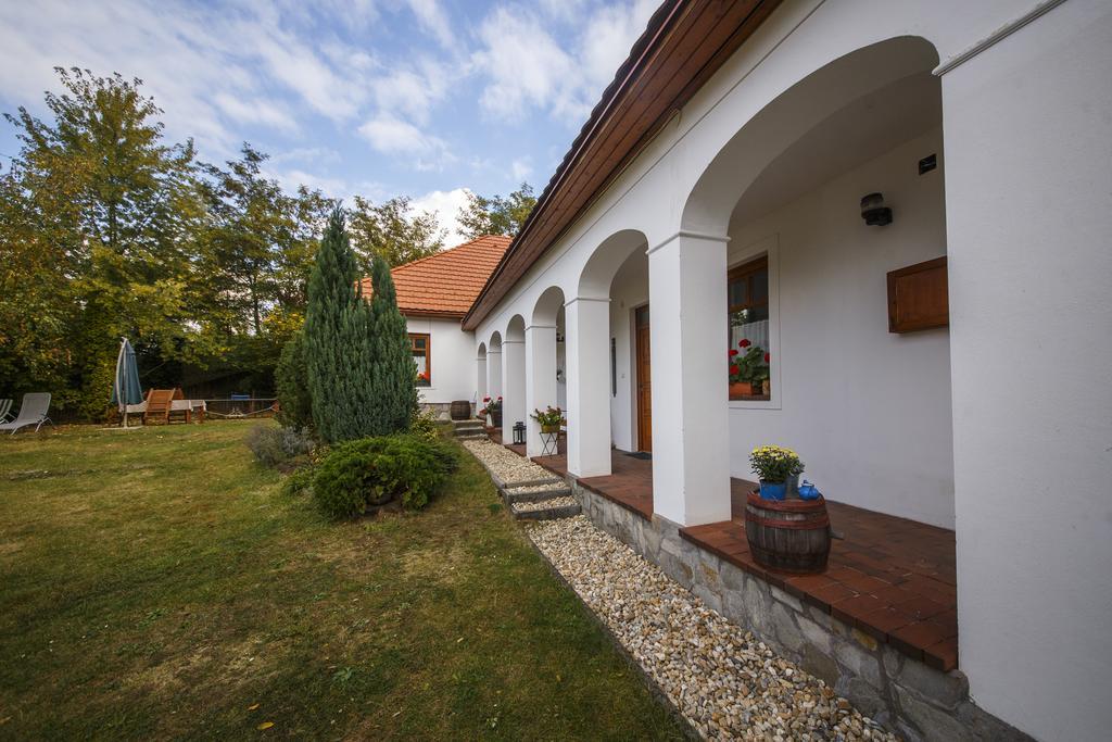 Ambitus-Haz Apartment Egerszalók Екстериор снимка